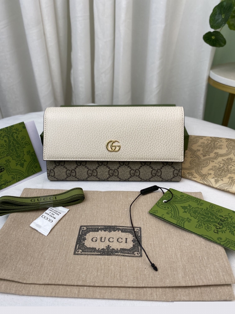 G*u*i wallets & purse